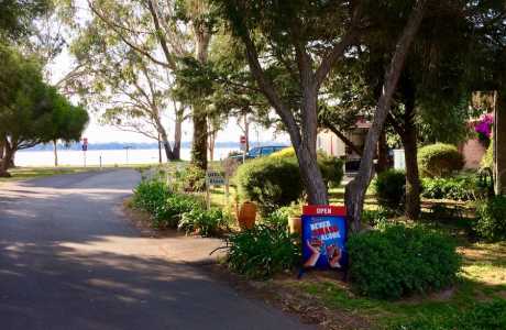 Kui Parks, Edenhope Lakeside Tourist Park