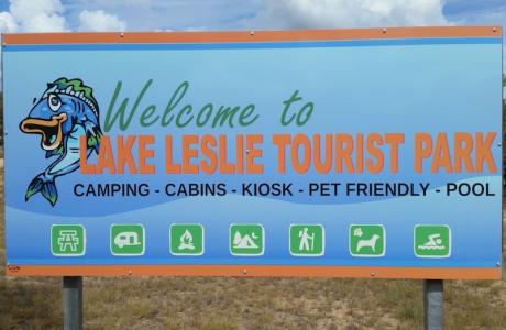 Kui Parks, Lake Leslie Tourist Park, Signage