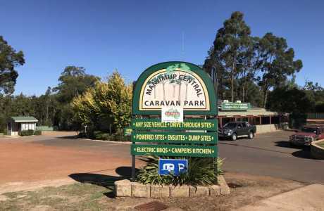Kui Parks, Manjimup Central Caravan Park, Entrance