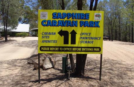 Kui Parks, Sapphire Caravan Park, Gemfields, Entrance