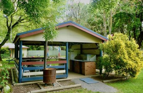 Kui Parks, Wangaratta Caravan Park, Camp Kitchen